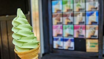 ice-cream-vending-machine-ezgif.com